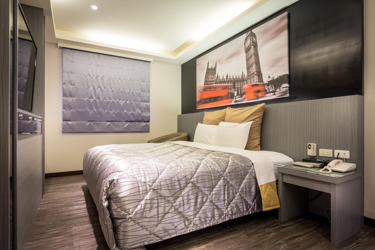 Carnival Motel Taipei Bagian luar foto