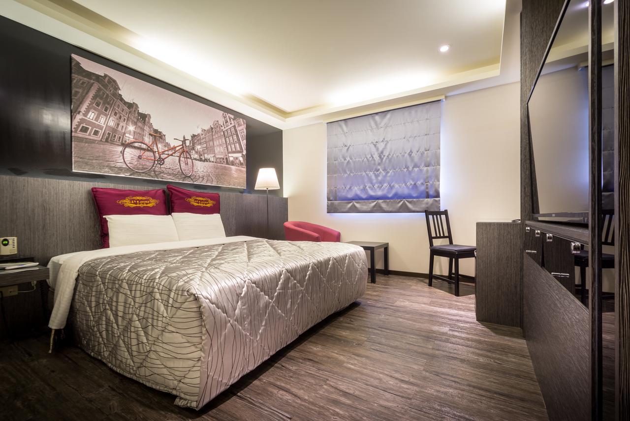 Carnival Motel Taipei Bagian luar foto