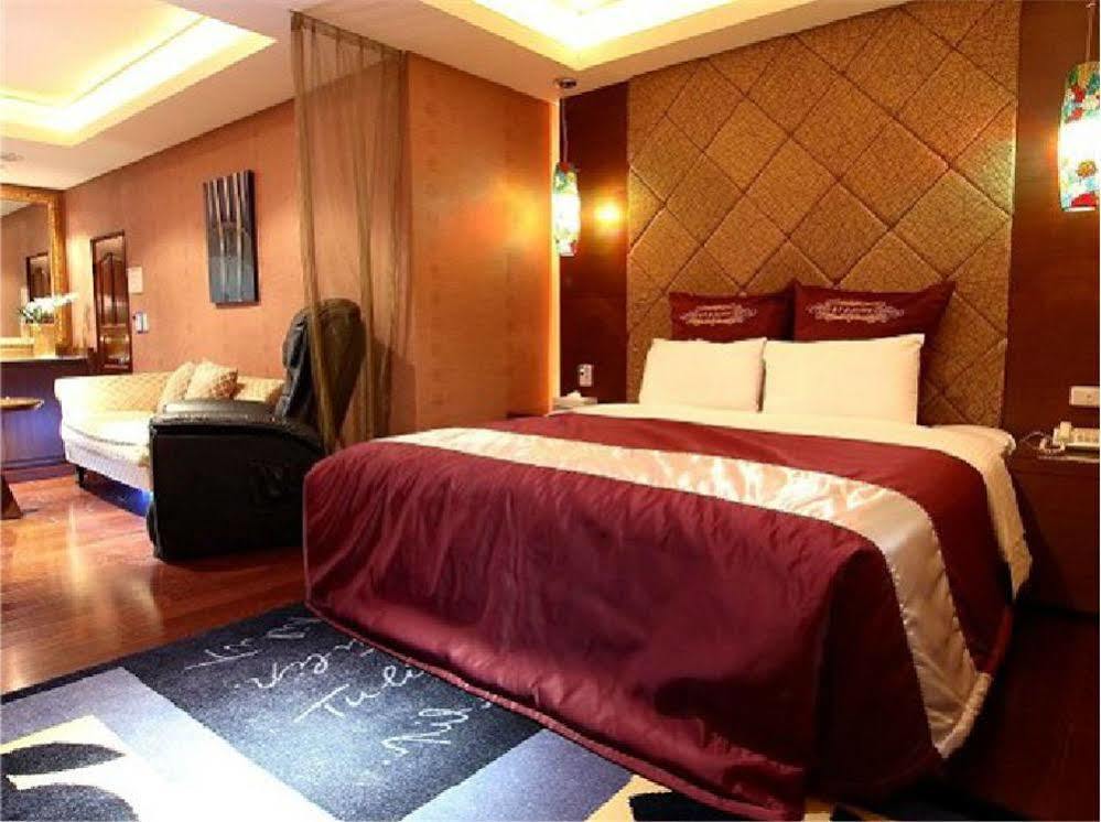 Carnival Motel Taipei Bagian luar foto