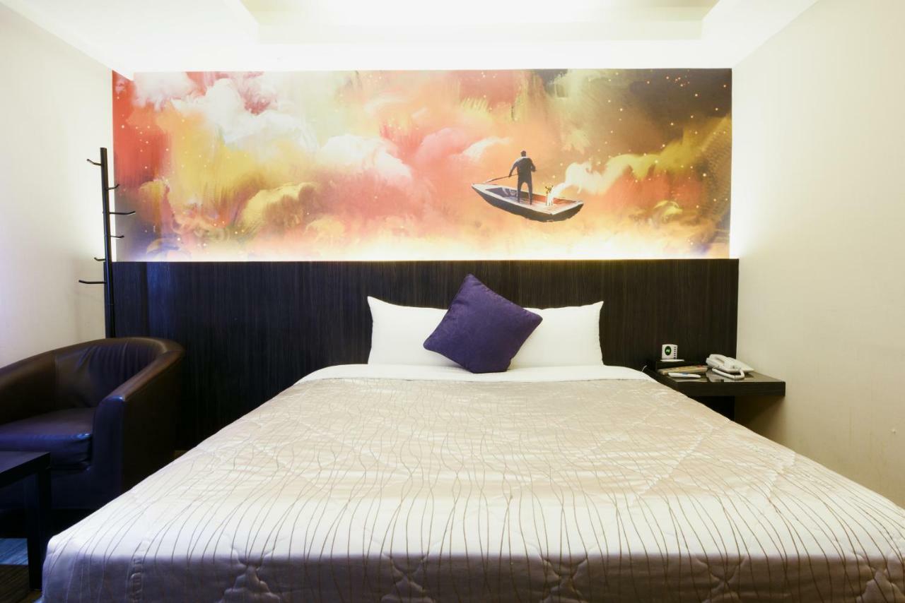 Carnival Motel Taipei Bagian luar foto