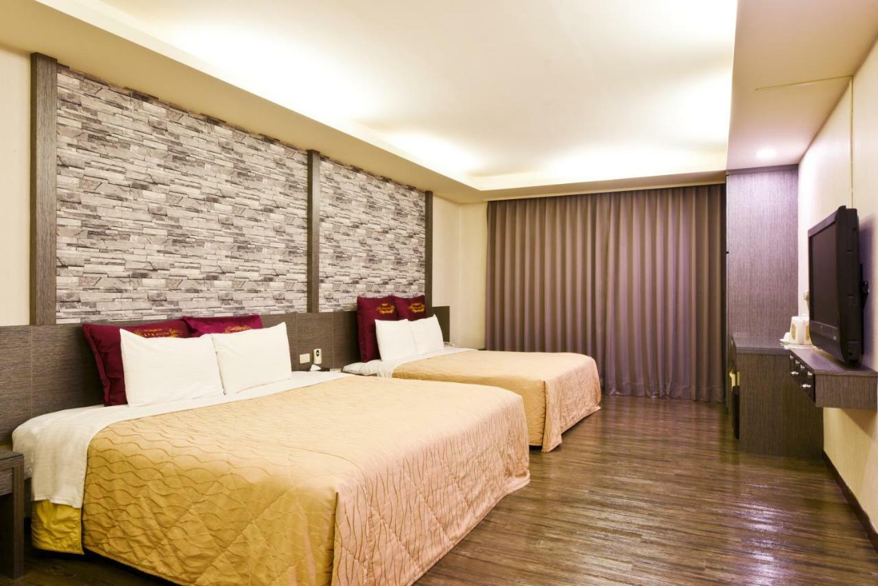 Carnival Motel Taipei Bagian luar foto