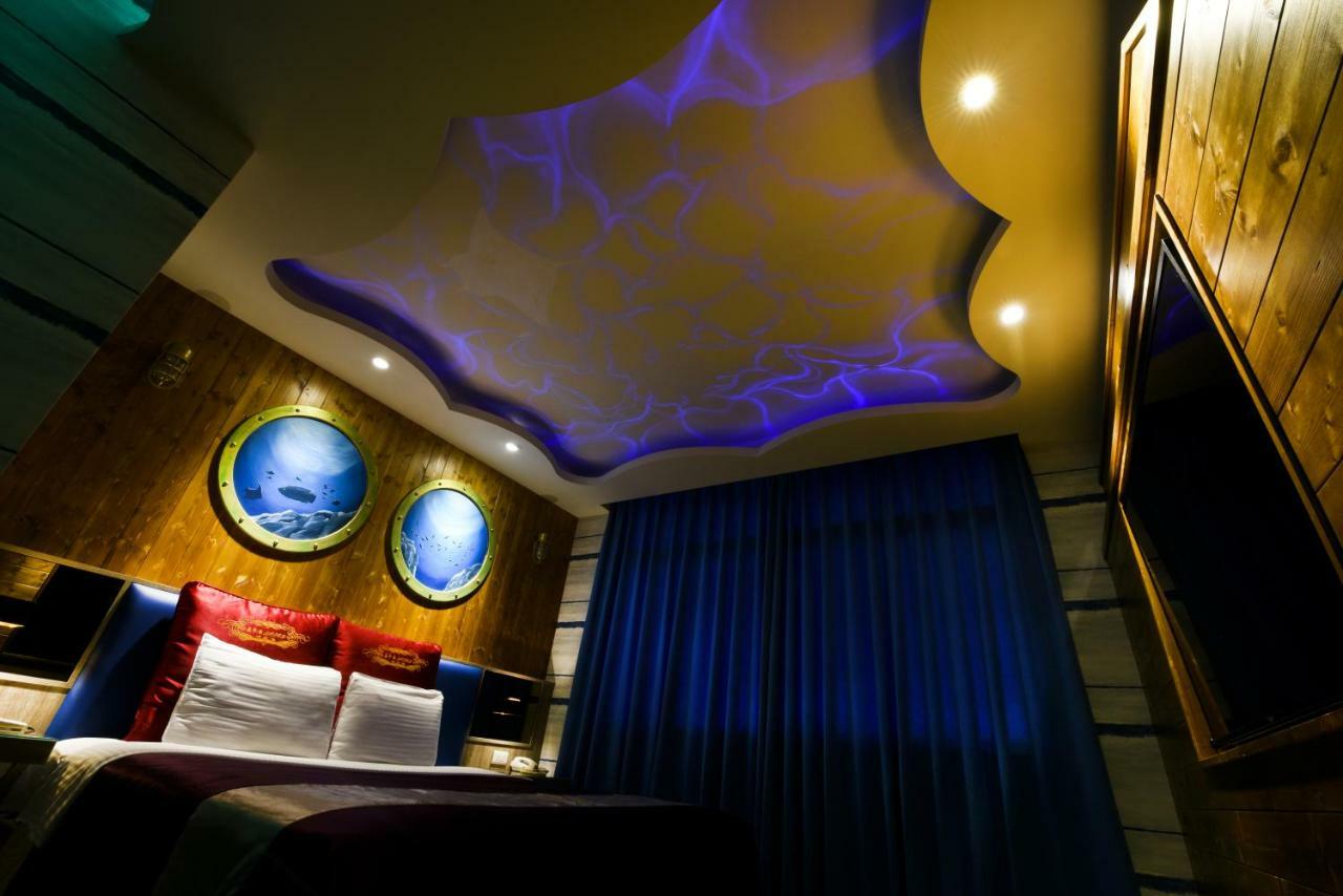 Carnival Motel Taipei Bagian luar foto